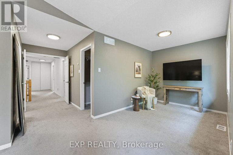 29432603/16-north-harrow-drive/longfields/ottawa/ontario/K2J4V7_29