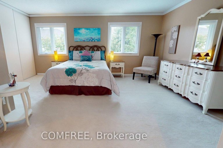 28797626/1315-silvestri-crescent/carson-grove/ottawa/ontario/K1J1E8_14