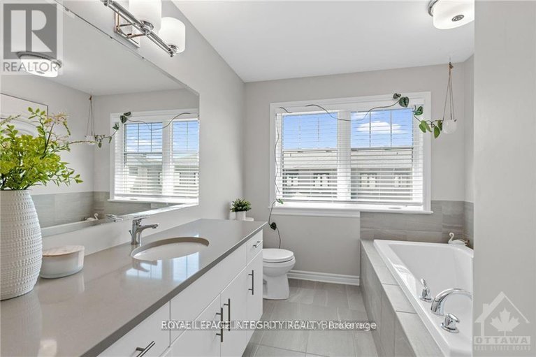 29229988/165-angelonia-crescent/blossom-parkkemp-parkfindlay-creek/ottawa/ontario/K1T0Y5_12