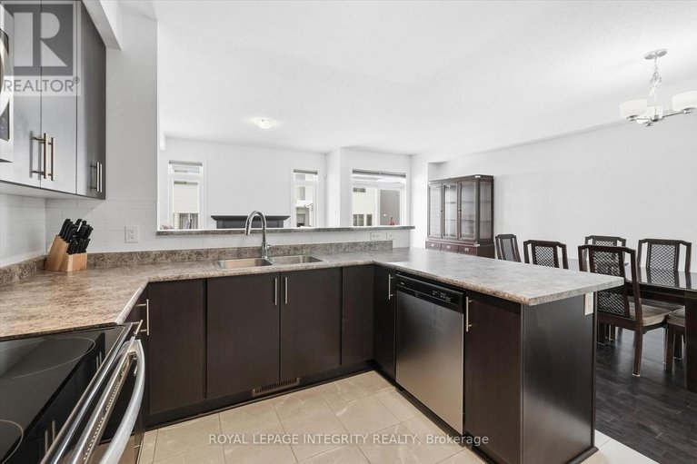 29474235/88-chevron-place/mer-bleuebradley-estatesanderson-park/ottawa/ontario/K1W0L6_10