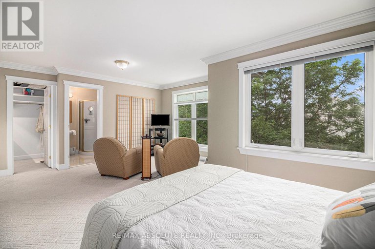 28323111/47-robinson-avenue/sandy-hill/ottawa/ontario/K1N8N8_23