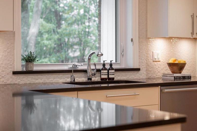 29618053/68-beaver-ridge/city-viewskylinefisher-heightsparkwood-hills/ottawa/ontario/K2E6E4_20