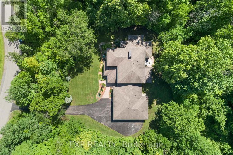 28739772/5759-queenscourt-crescent/manotick-east-to-manotick-station/ottawa/ontario/K4M1K3_7