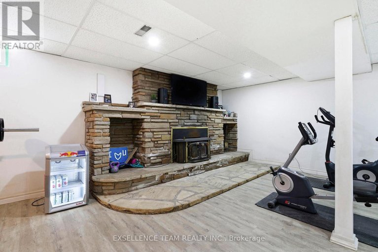 29386895/103-st-george-street-w/alexandria/north-glengarry/ontario/K0C1A0_18