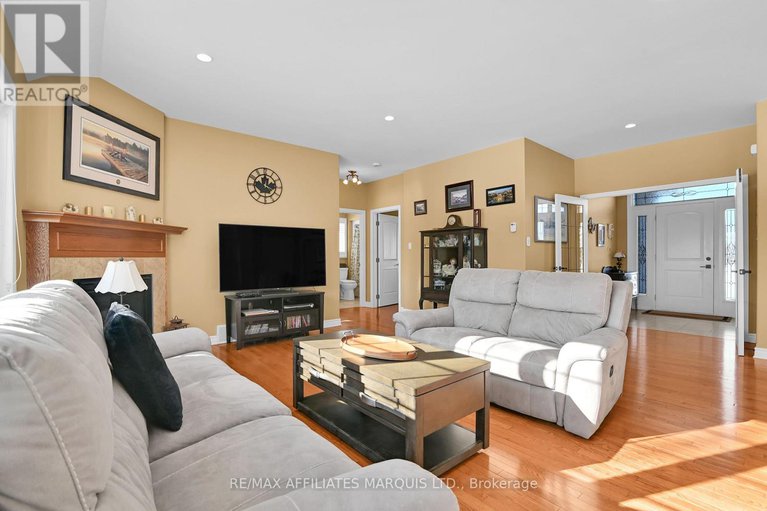 29281457/6574-adrian-court/south-glengarry-charlottenburgh-twp/south-glengarry/ontario/K6H7J1_8