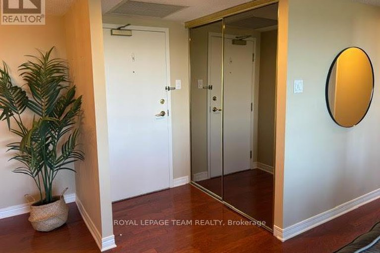 28975541/1008-100-grant-carman-drive/borden-farmstewart-farmcarleton-heightsparkwood-hills/ottawa/ontario/K2E8B8_4