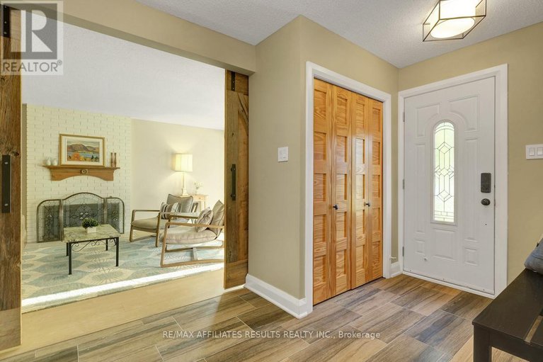 28809454/5-tiffany-crescent/beaverbrook/ottawa/ontario/K2K1W1_4