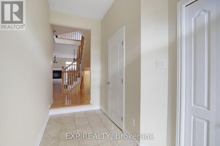 29098457/618-moorpark-avenue/emerald-meadowstrailwest/ottawa/ontario/K2M0B6_4