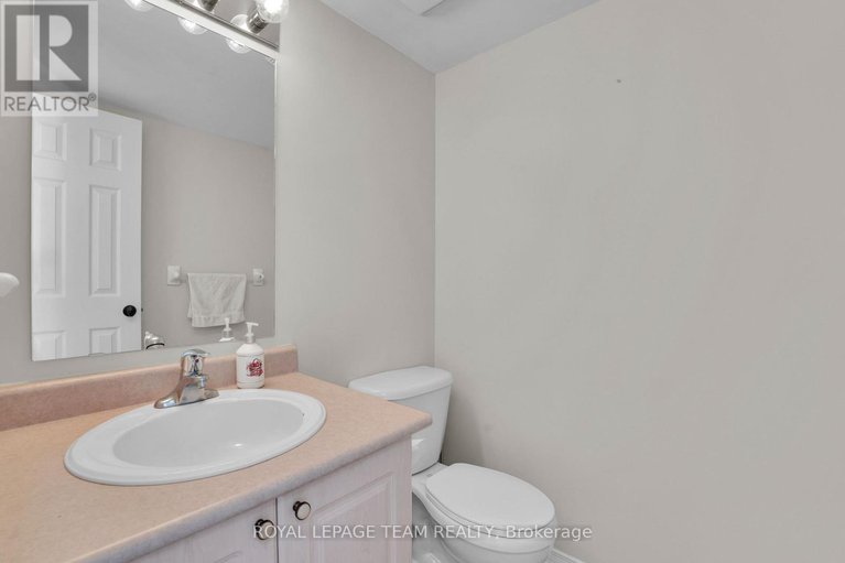 29665659/211-westvalley-private/brookfield-gardens/ottawa/ontario/K1V2B3_8