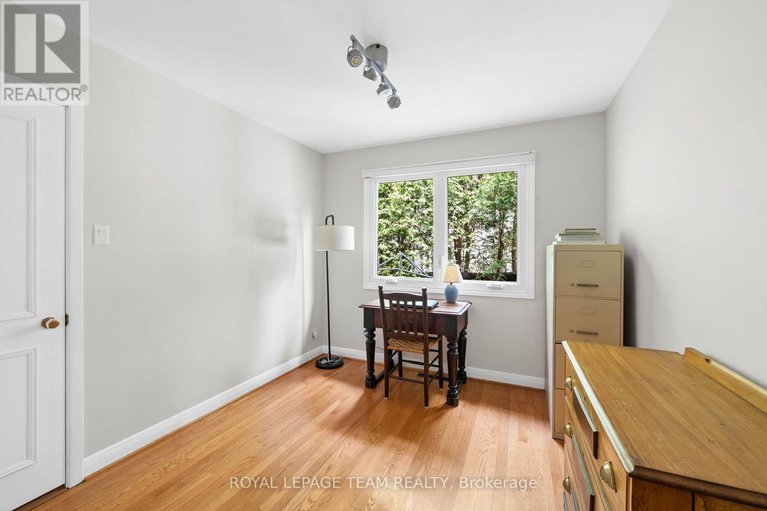 28476575/56-ryeburn-drive/riverside-southgloucester-glen/ottawa/ontario/K1V1H5_25