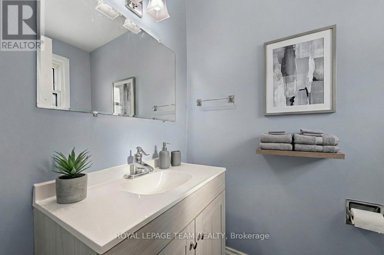 29334778/1723-carling-avenue-suite-1/ottawa/ontario/K2A1C8_12