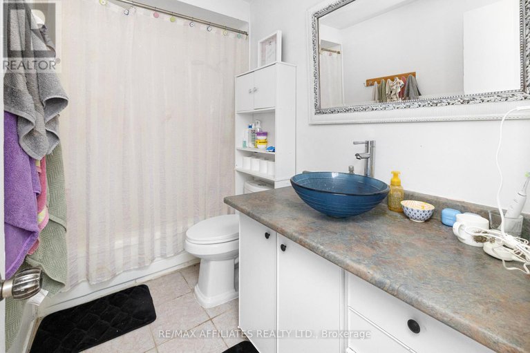 28784982/306-woodfield-drive/tanglewood/ottawa/ontario/K2G3W9_26