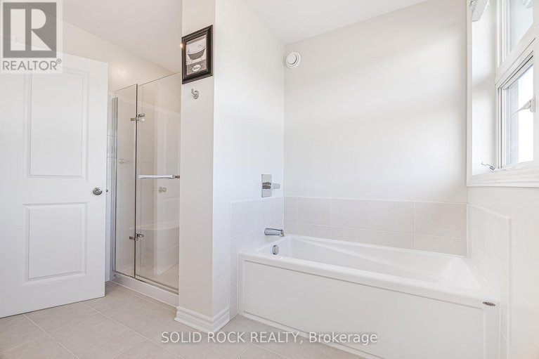 28804205/326-memorial-grove/riverside-southgloucester-glen/ottawa/ontario/K1X0C8_36