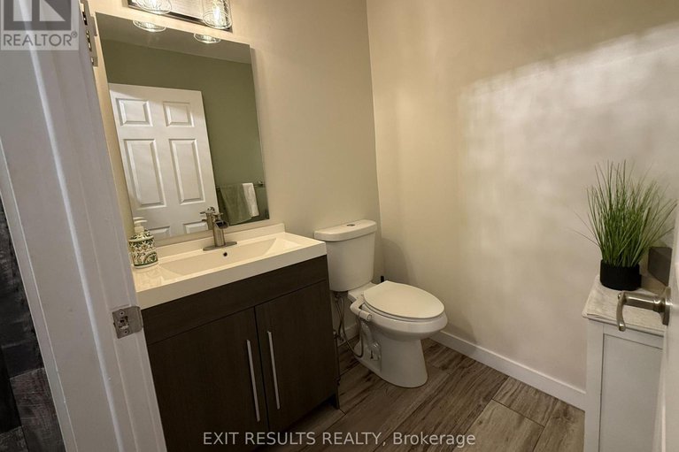 29055945/1090-dianne-avenue/town-of-rockland/clarence-rockland/ontario/K4K1G7_6