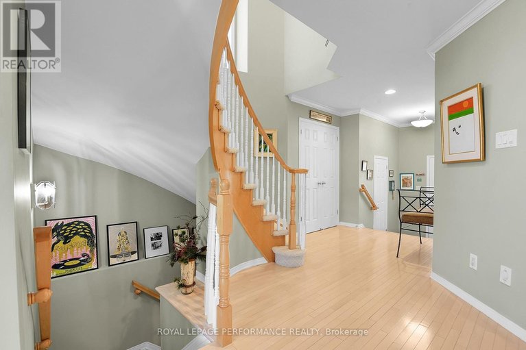 29647824/2104-liska-street/avalon-east/ottawa/ontario/K4A4J6_7