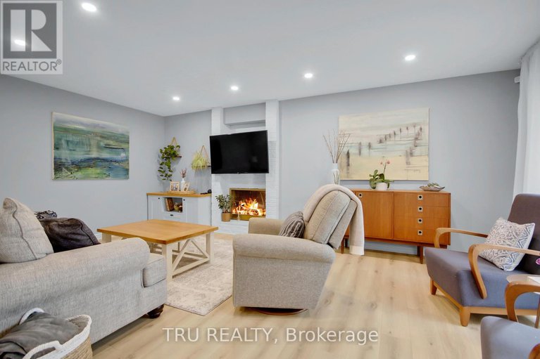 28334651/36-varley-drive/beaverbrook/ottawa/ontario/K2K1G2_14