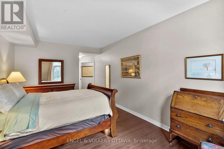 28843086/105-205-bolton-street/lower-townbyward-market/ottawa/ontario/K1N1K7_22