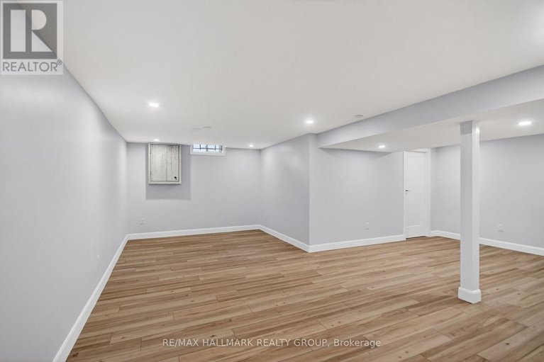 29154826/15-scharf-lane/glencairnhazeldean/ottawa/ontario/K2L2K3_36