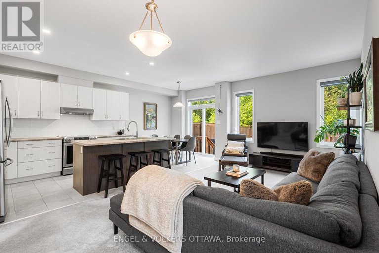 29052696/220-geyser-place/hearts-desire/ottawa/ontario/K2J6P1_18