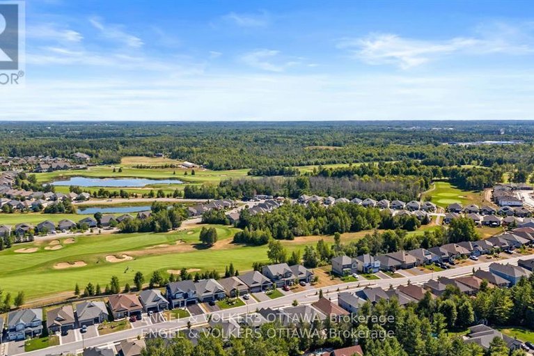 29584984/221-blackhorse-drive/north-grenville-twp-kemptville-south/north-grenville/ontario/K0G1J0_36