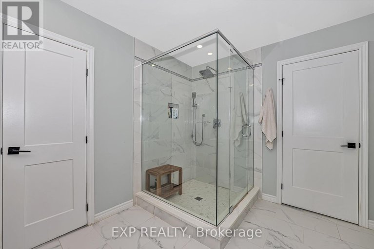 28602725/936-blythdale-road/mckellar-heightsglabar-park/ottawa/ontario/K2A3N6_16