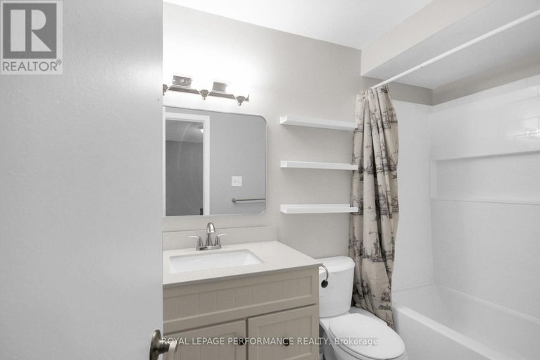 28901936/360-woodfield-drive/tanglewood/ottawa/ontario/K2G3W9_24