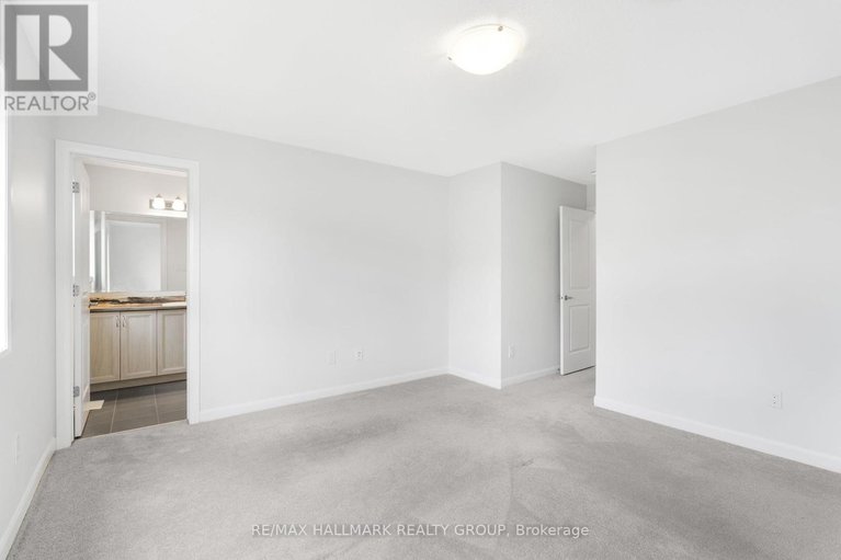 28488850/833-dynasty-street/avalon-east/ottawa/ontario/K4A4T7_26