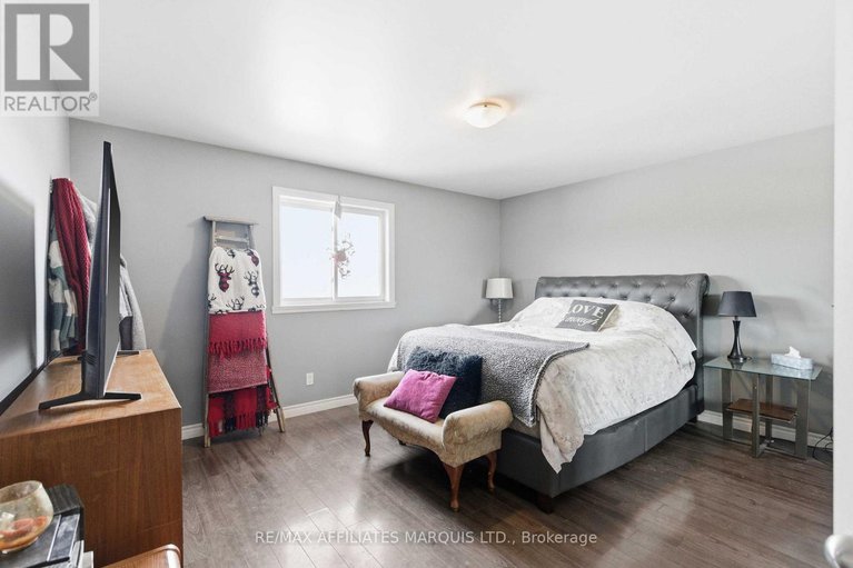 29178133/109-french-avenue/long-sault/south-stormont/ontario/K0C1P0_12