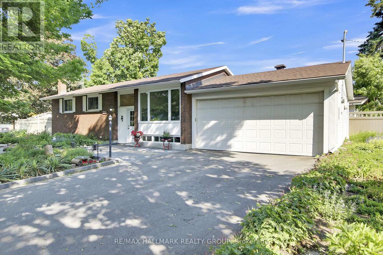 28570009/2286-elmira-drive/parkway-park/ottawa/ontario/K2C1H4_1