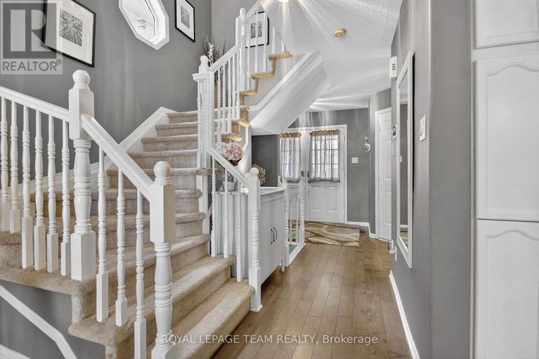 29115159/7-newcastle-avenue/morgans-grantsouth-march/ottawa/ontario/K2K2R2_5