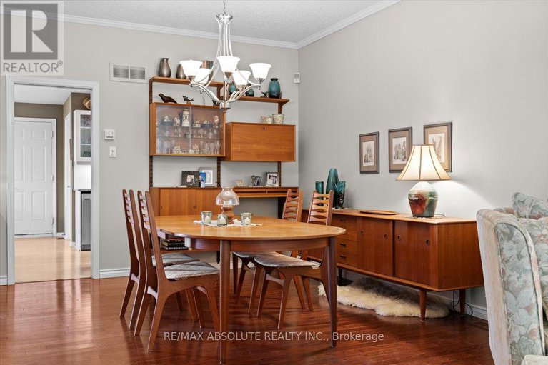 28645750/8-pine-needles-court/stittsville-central/ottawa/ontario/K2S1G5_23