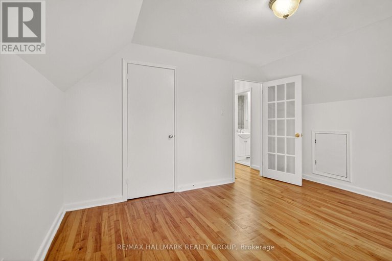 29033403/2042-tilson-street/elmvale-acres/ottawa/ontario/K1G2M7_19