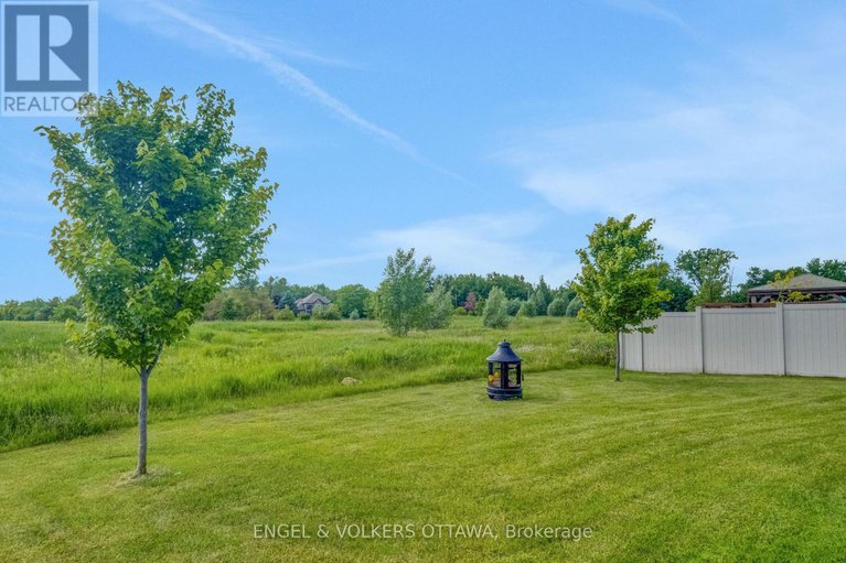 28485640/116-sunset-crescent/russell-twp/russell/ontario/K4R0E3_34