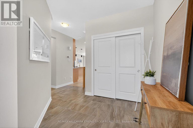 29359573/56-viceroy-mews/blossom-parkkemp-parkfindlay-creek/ottawa/ontario/K1X0J5_5