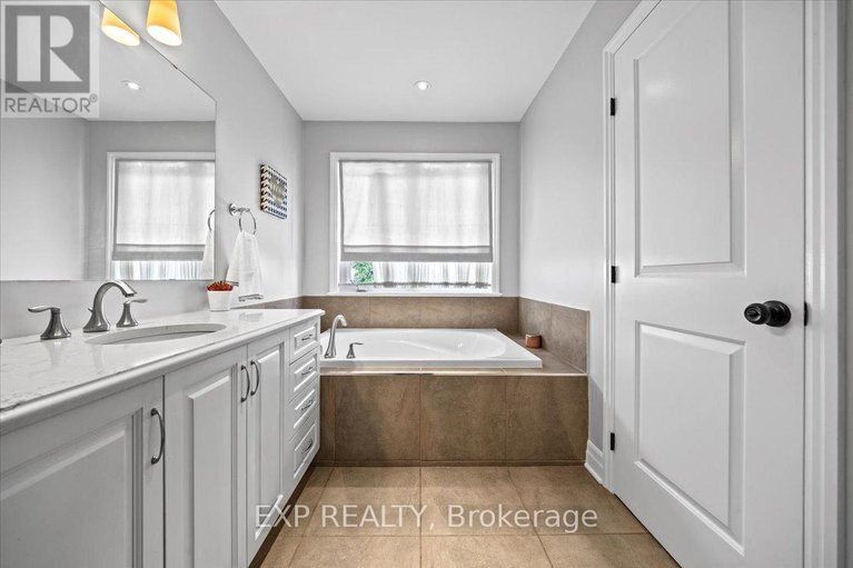 28643912/970-caldermill-private/stonebridge/ottawa/ontario/K2J0Z7_13