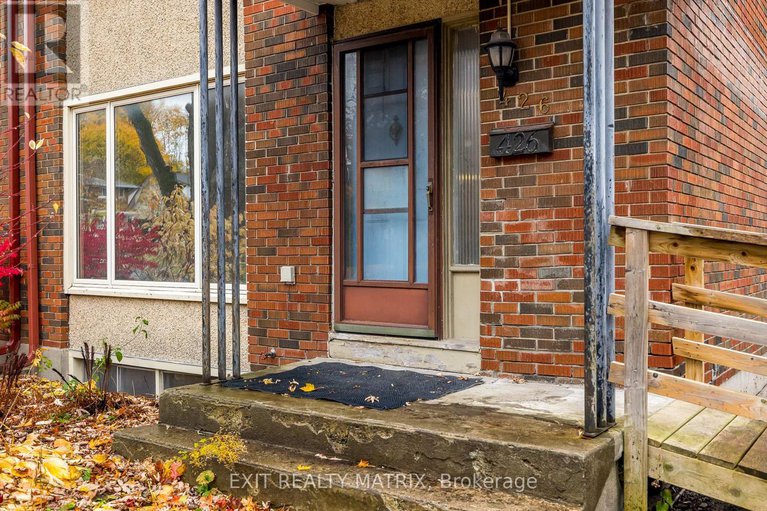 29077893/426-apple-tree-lane/viscount-alexander-park/ottawa/ontario/K1K2R6_4