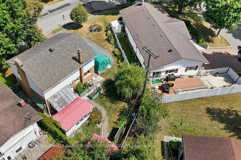 28767158/2326-harding-road/elmvale-acresurbandale/ottawa/ontario/K1G3B9_38