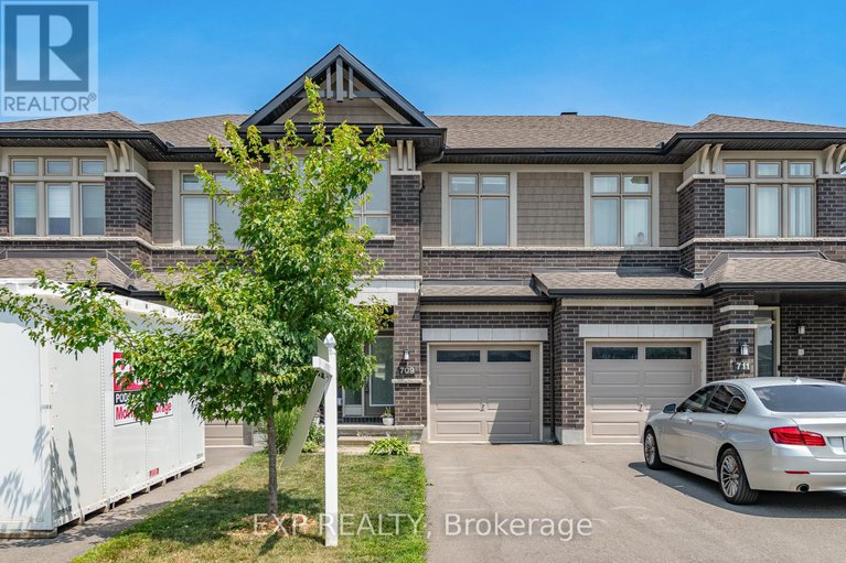 28625668/709-capricorn-circle/riverside-southgloucester-glen/ottawa/ontario/K4M0J5_1