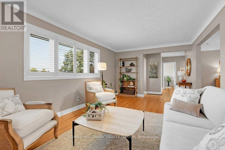 28891656/14-roundhay-drive/manordale/ottawa/ontario/K2G1B5_9