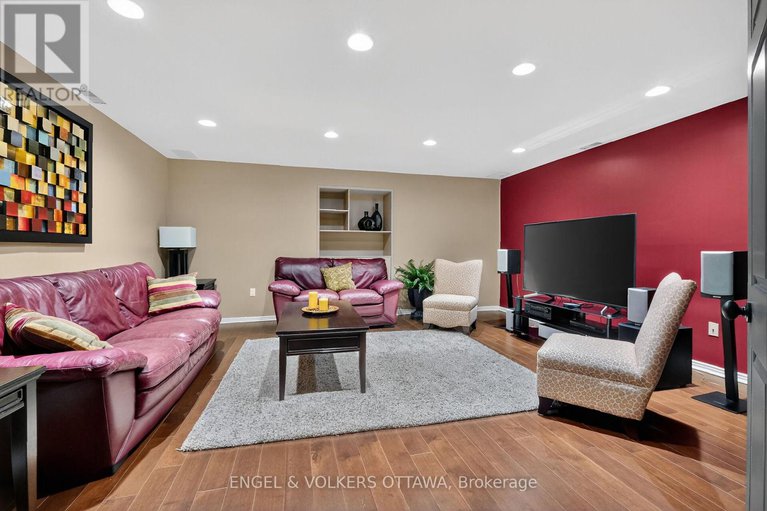 29238292/c8-111-echo-drive-w/ottawa-east/ottawa/ontario/K1S5K8_33