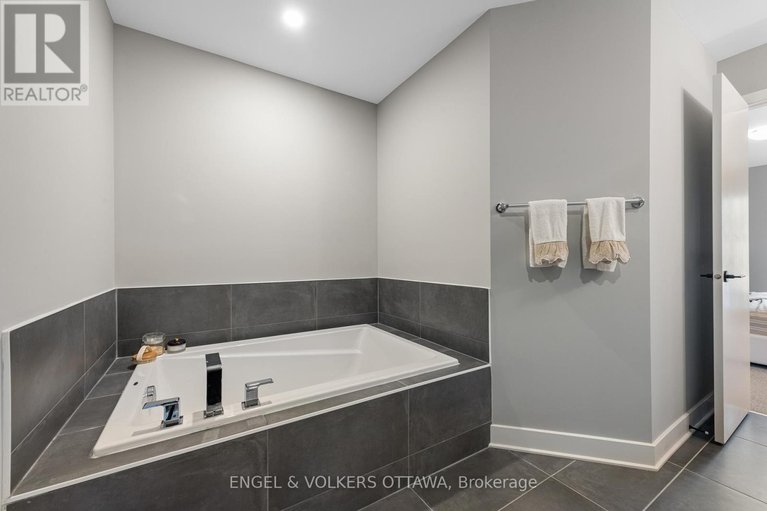 29104640/517-cobra-crescent/emerald-meadowstrailwest/ottawa/ontario/K2V0T6_22