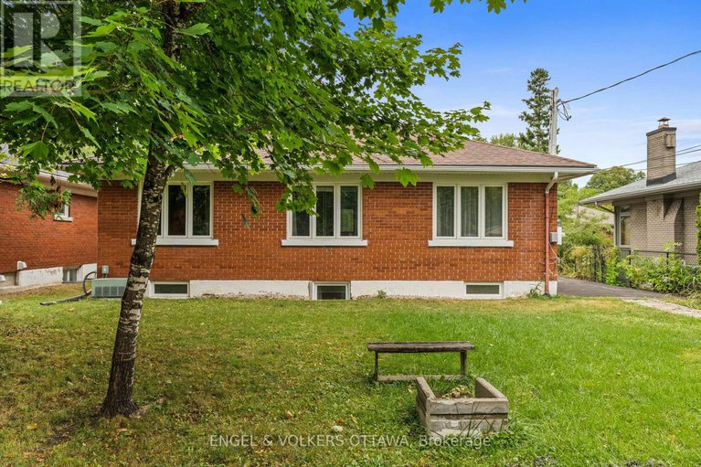 28805292/1941-haig-drive/elmvale-acres/ottawa/ontario/K1G2J9_28