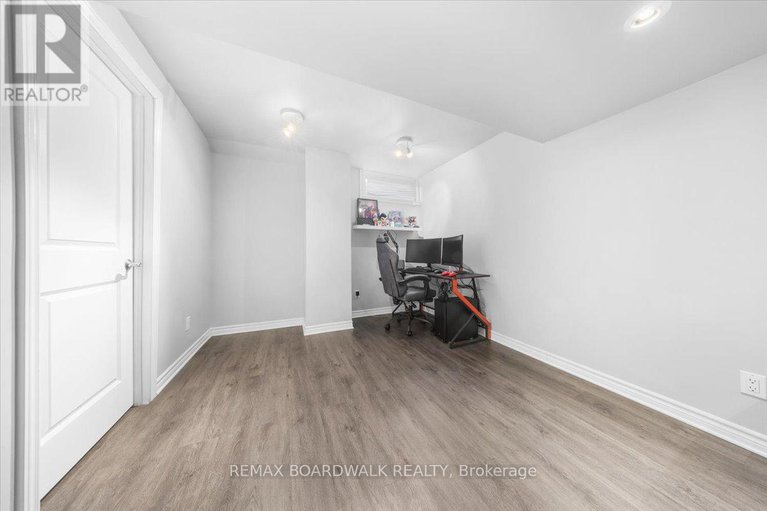 29403868/428-moodie-drive/westcliffe-estates/ottawa/ontario/K2H8A6_33