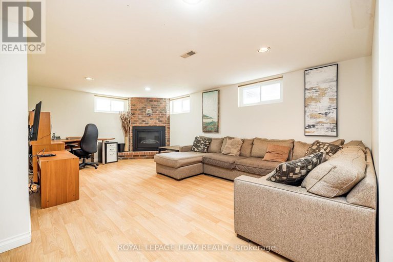 28577001/2740-moncton-road/queensway-terrace-north/ottawa/ontario/K2B7W1_35