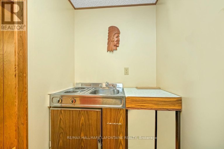 28797062/844-edgeworth-avenue/whitehaven/ottawa/ontario/K2B5L6_37