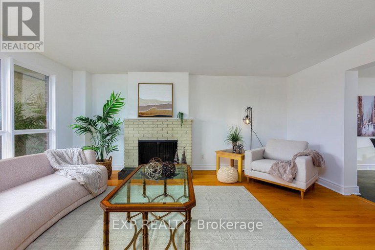 28361031/19-ancroft-court/tanglewood/ottawa/ontario/K2G4A5_6