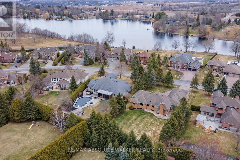 27963208/1072-bravar-drive/manotick-long-island-nicholls-island/ottawa/ontario/K4M1G3_41