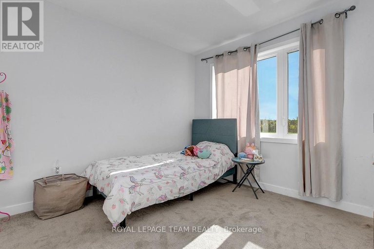 28979703/163-yearling-circle/goulbourn-twp-from-franktown-rdsouth-to-rideau/ottawa/ontario/K0A2Z0_29