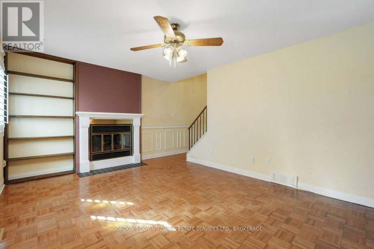 28970539/30-chickasaw-crescent/bridlewood/ottawa/ontario/K2M1M5_25