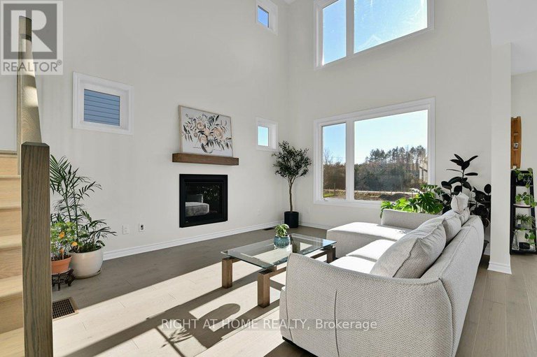 29384097/609-enclave-lane/town-of-rockland/clarence-rockland/ontario/K1K1T2_3